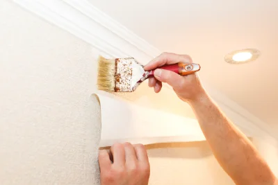 Pose de papier peint dans la Loire — revêtements muraux et toiles de verre